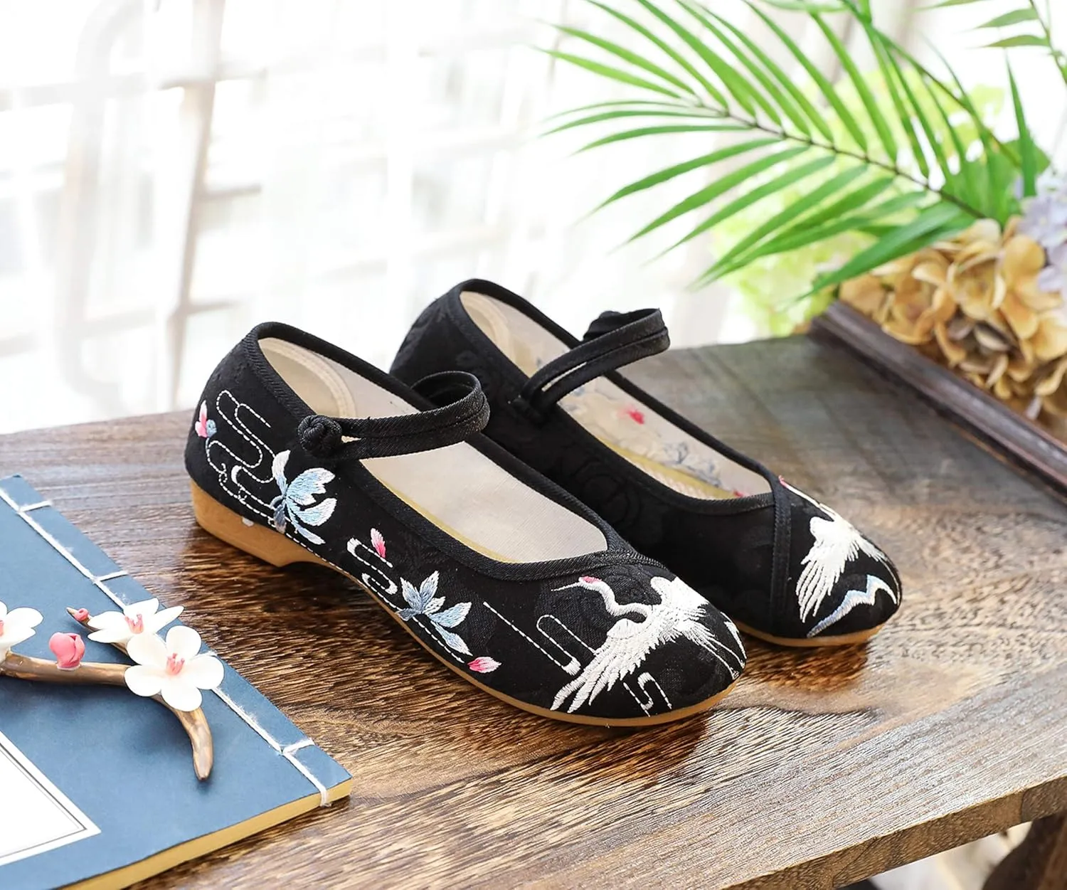 Stunner Women's Vintage Embroidered Shoes Comfortable Flat Shoes Mary Jane Shoes